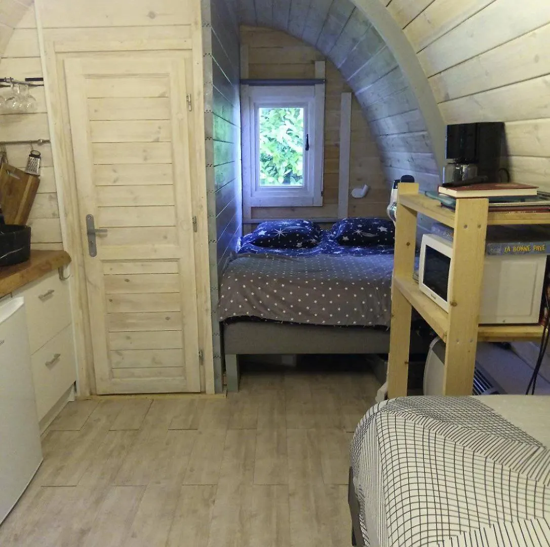 Domaine De Cozance Chambres D'Hotes Et Gite - Piscine Mini-Ferme Anjou 0*,  France